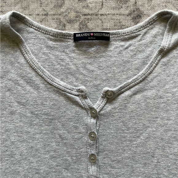 Brandy Melville Flannel Grey Top - Picture 4 of 4